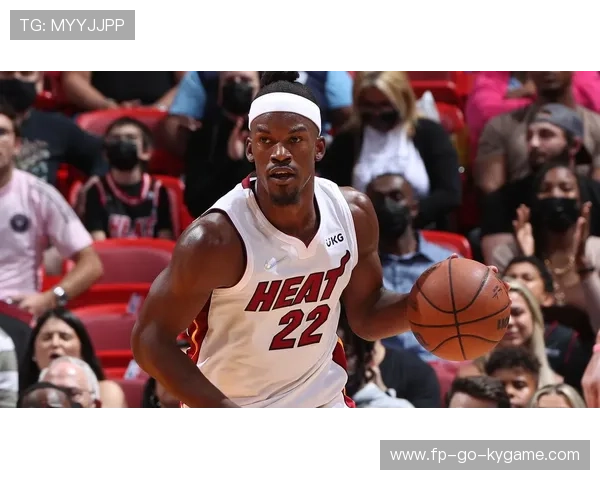 巴特勒强攻内线打成,热火体能拉满 巴特勒强攻内线打成,热火体能拉满